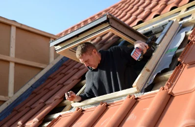 Pose de fenêtres de toit Velux à Pourlans